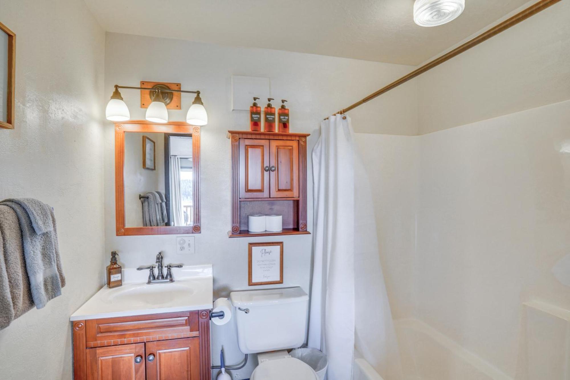 Pet-Friendly Duck Creek Village Retreat With Deck! Exterior foto