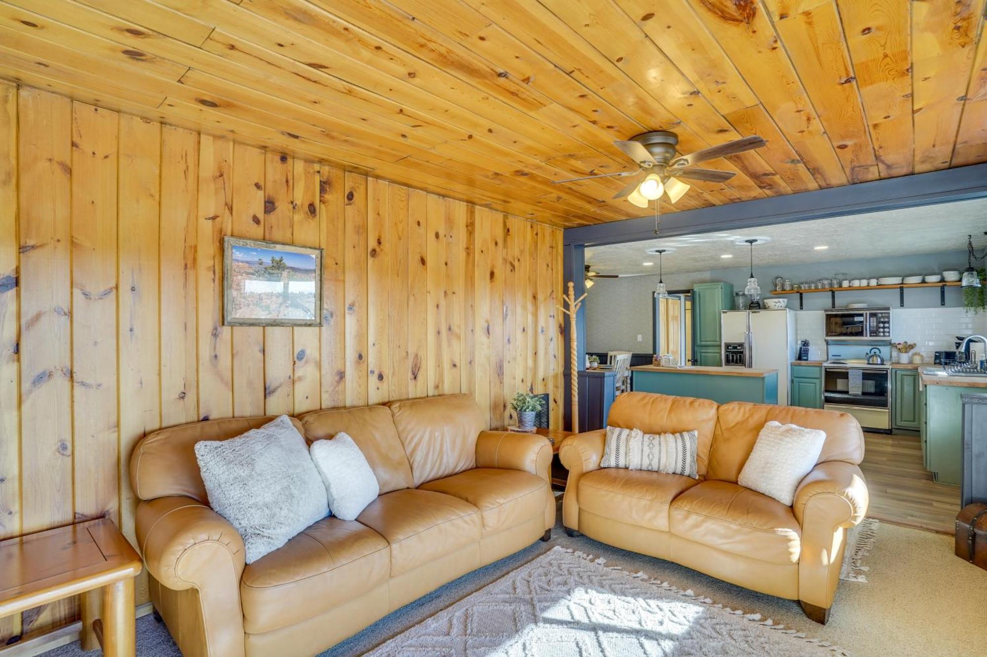 Pet-Friendly Duck Creek Village Retreat With Deck! Exterior foto